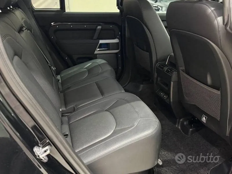 Land Rover Defender 2023 photo 5