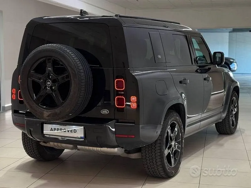 Land Rover Defender 2023 photo 2