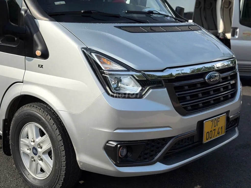 Ford Transit 2023 photo 2