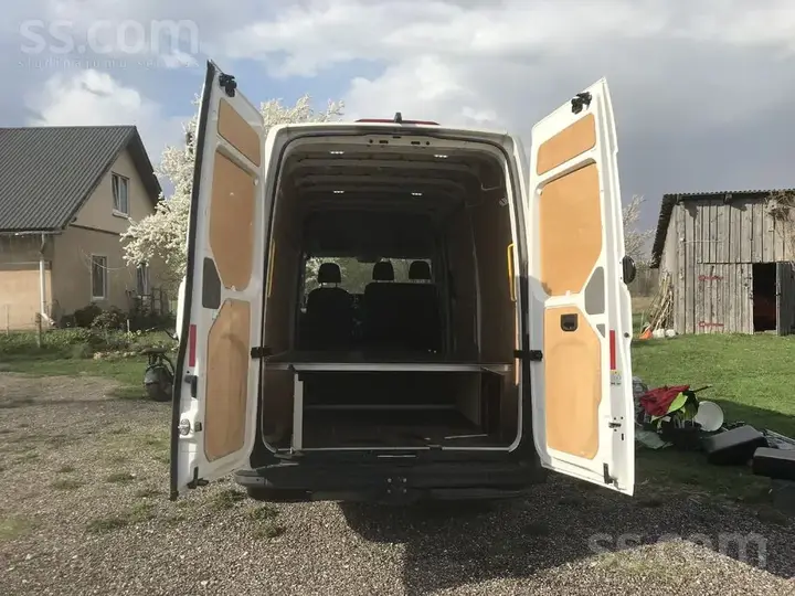 Volkswagen Crafter 2023 photo 3