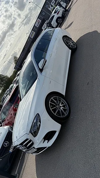 Mercedes-Benz E220