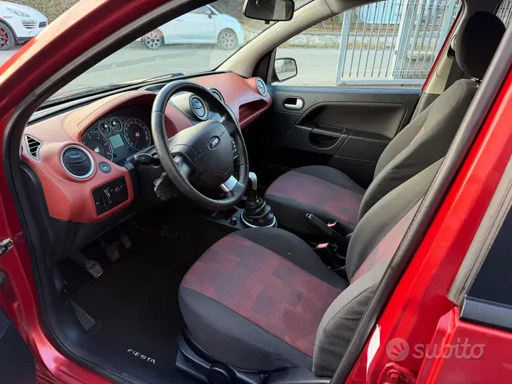 Ford Fiesta 2006 photo 4