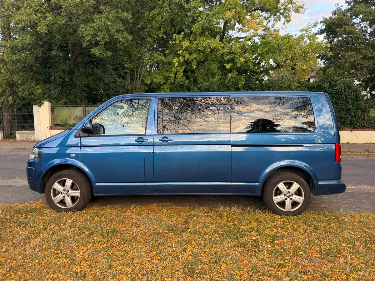 Volkswagen T5 2011 photo 2