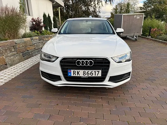 Audi A4 2015 photo 2