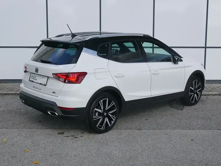 Seat Arona 2023 photo 3
