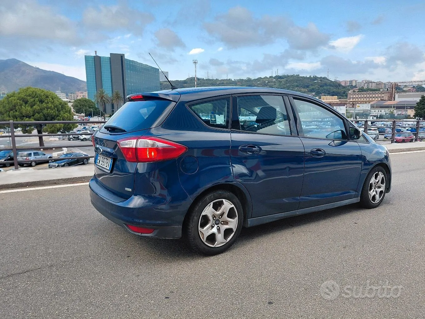 Ford C-Max 2014 photo 3
