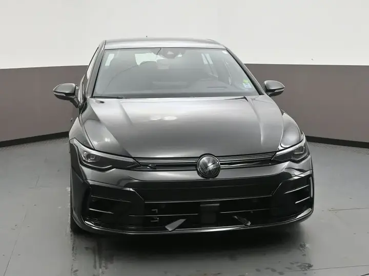 Volkswagen Golf R 2025 photo 2
