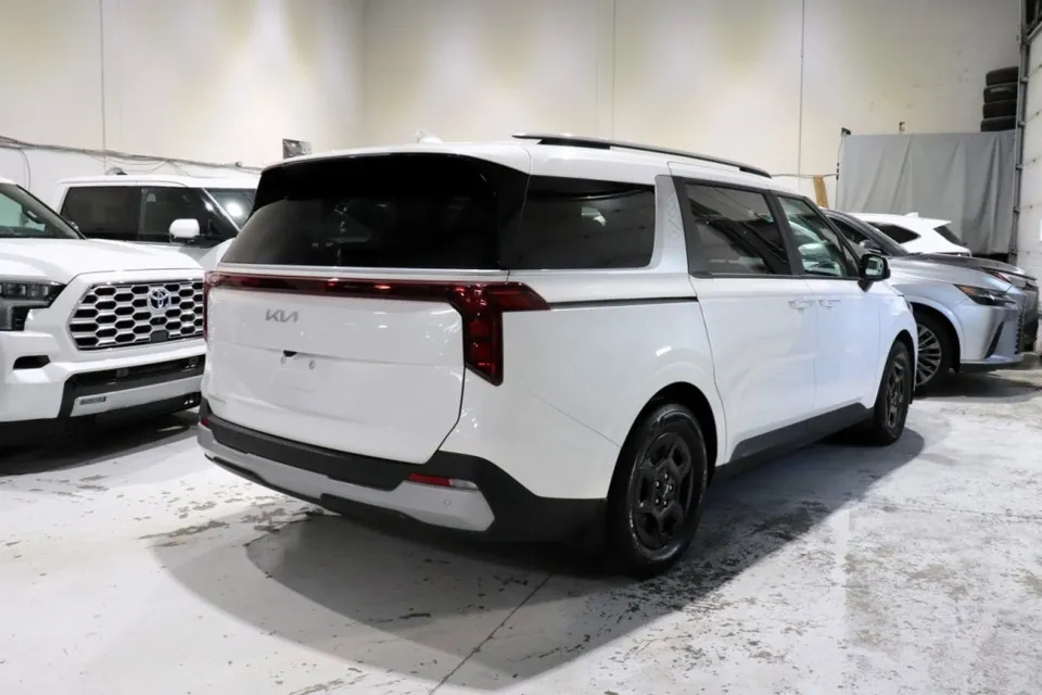 Kia Carnival 2025 photo 4