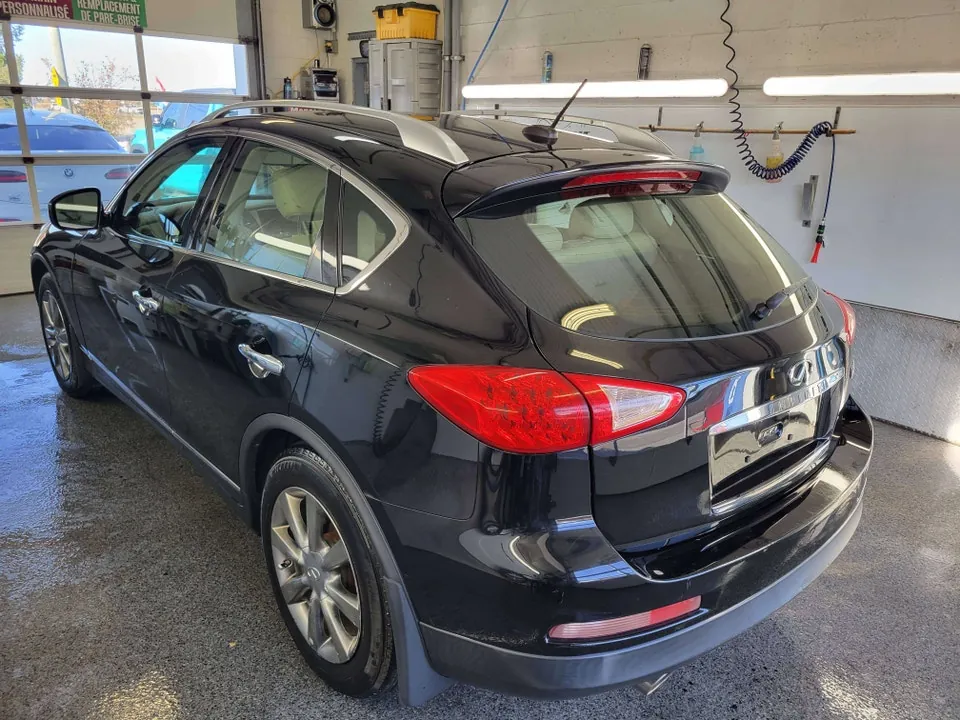 Infiniti Ex35 2011 photo 2