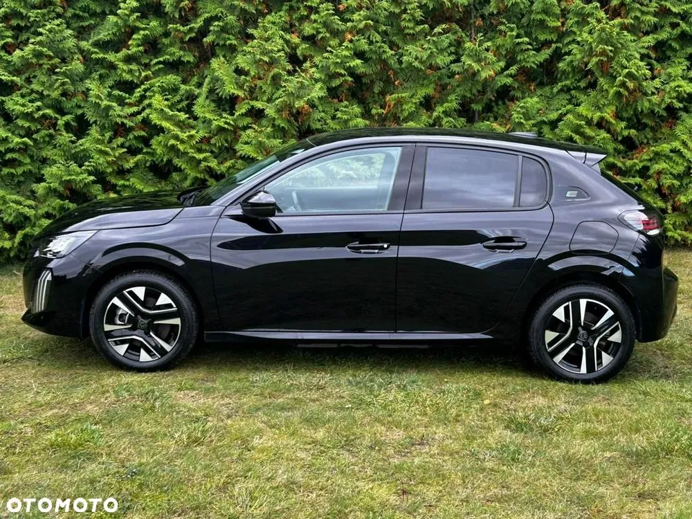 Peugeot 208 2024 photo 2