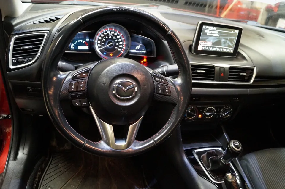 Mazda Mazda3 2015 photo 4