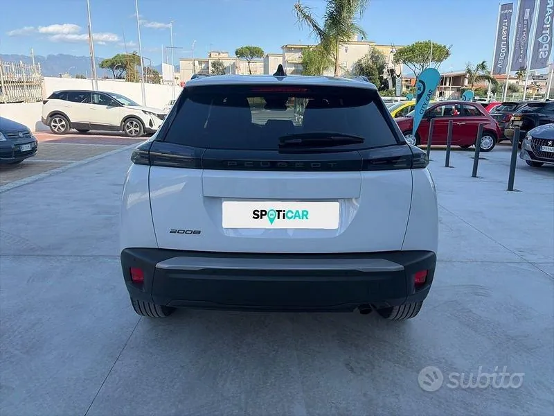Peugeot 2008 2025 photo 4