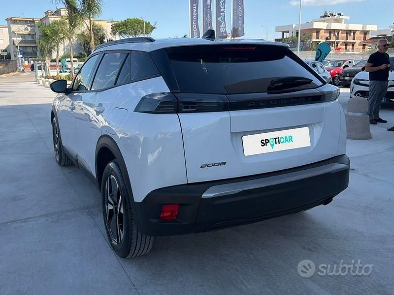 Peugeot 2008 2025 photo 3
