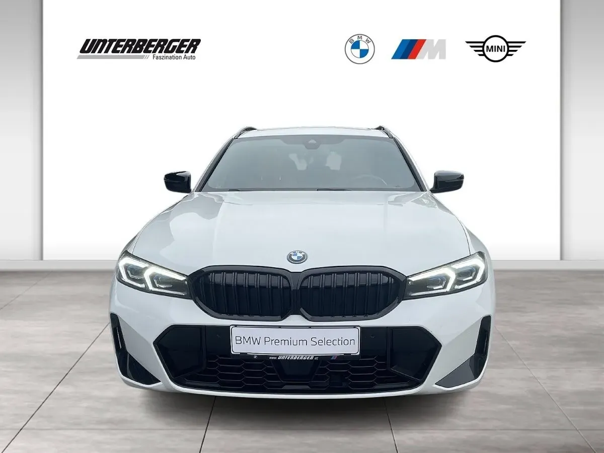 BMW 3 Series 2023 photo 2