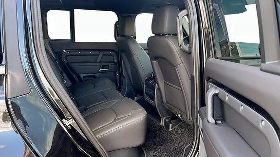 Land Rover Defender 110 2026 photo 5