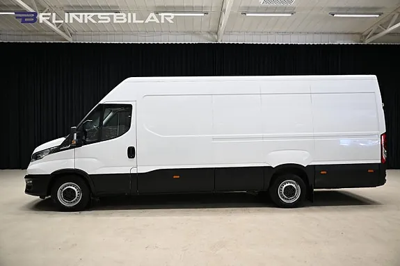 Iveco Daily 2023 photo 2
