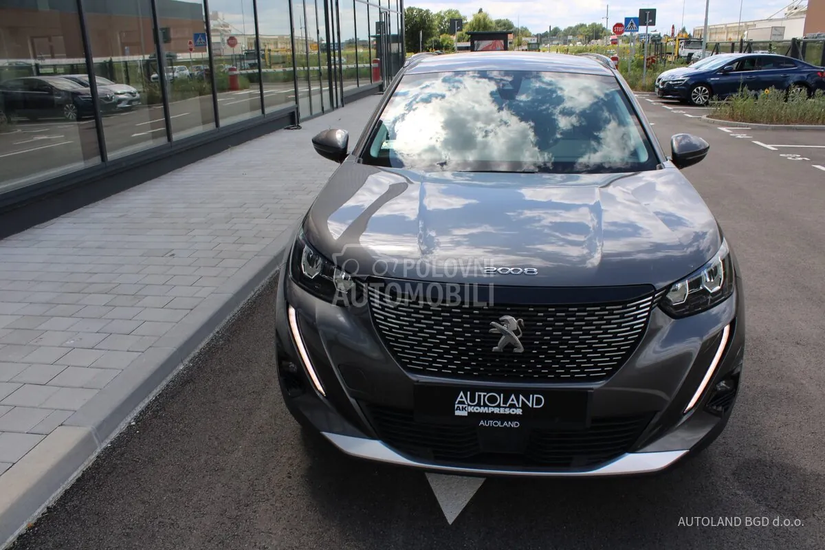 Peugeot 2008 2021 photo 2