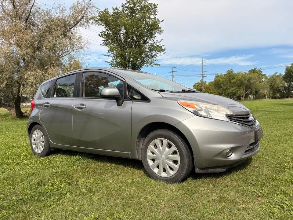 Nissan Versa Note 2014 photo 2