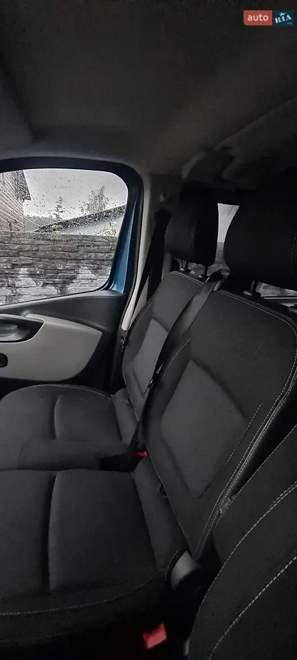 Renault Trafic 2015 photo 3