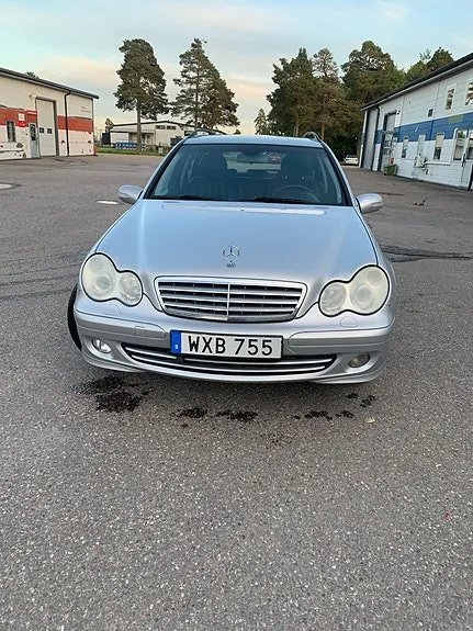 Mercedes-Benz C180