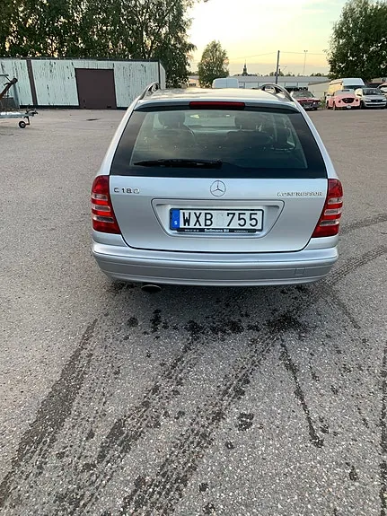 Mercedes-Benz C180 2005 photo 4