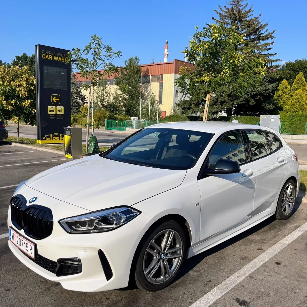 BMW 1 Series 2019 photo 2