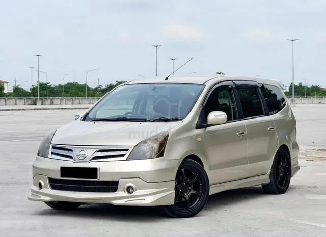 Nissan Grand Livina