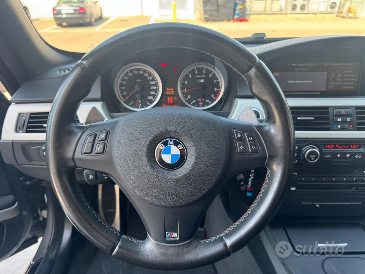 BMW M3 2010 photo 3