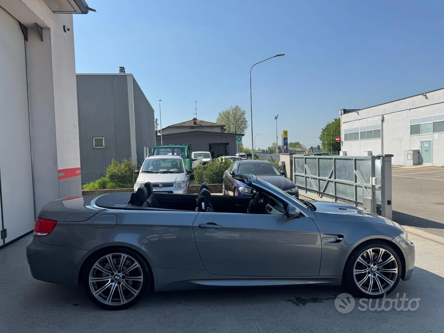 BMW M3 2010 photo 4