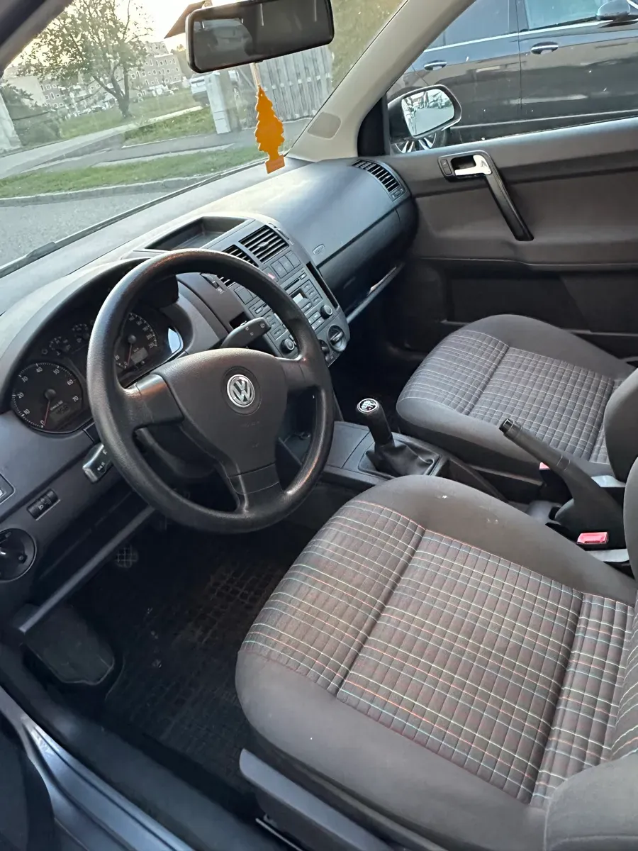 Volkswagen Polo 2008 photo 3