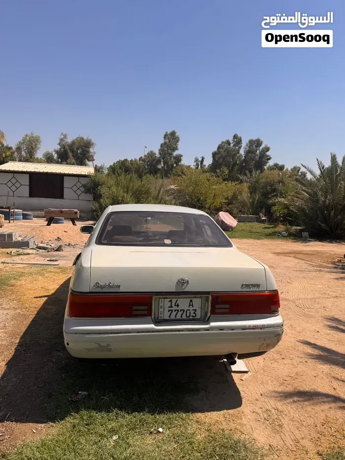 Toyota Crown 1994 photo 3