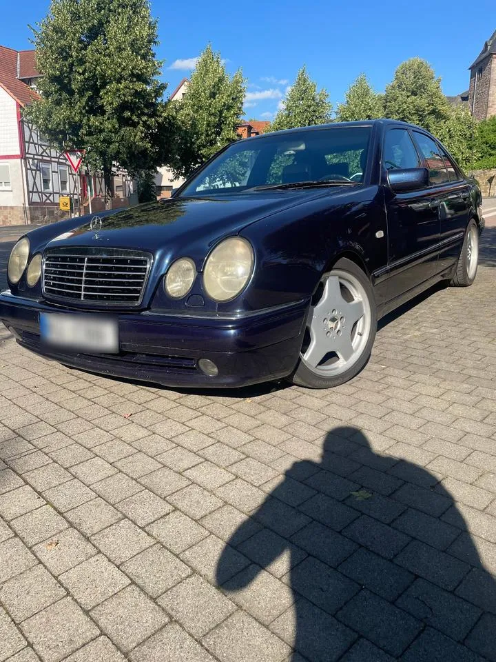 Mercedes-Benz E 500