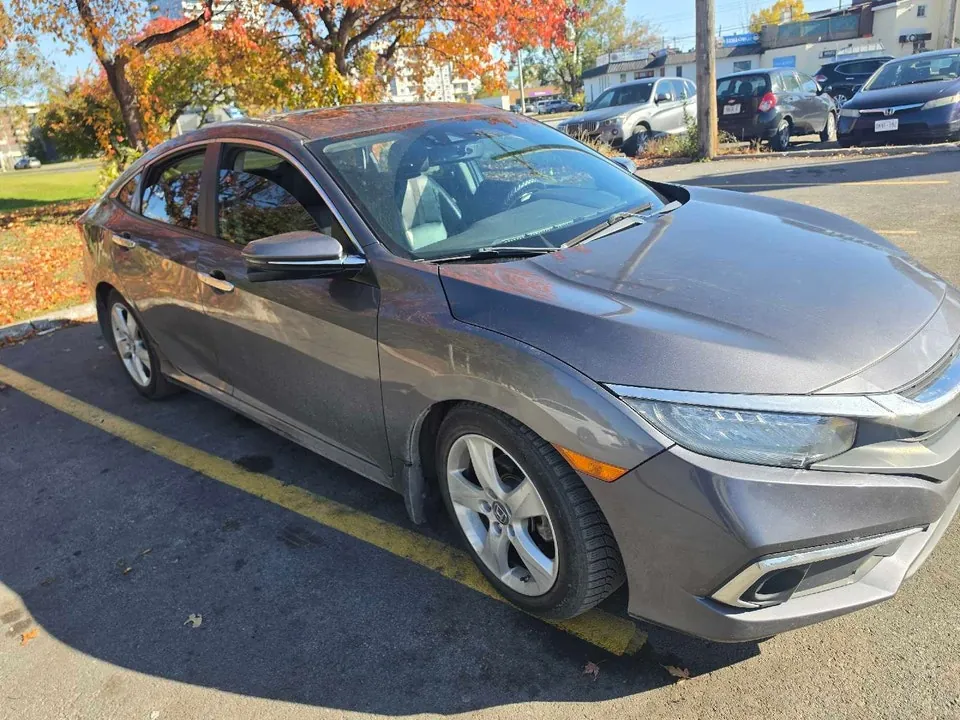 Honda Civic 2019 photo 2