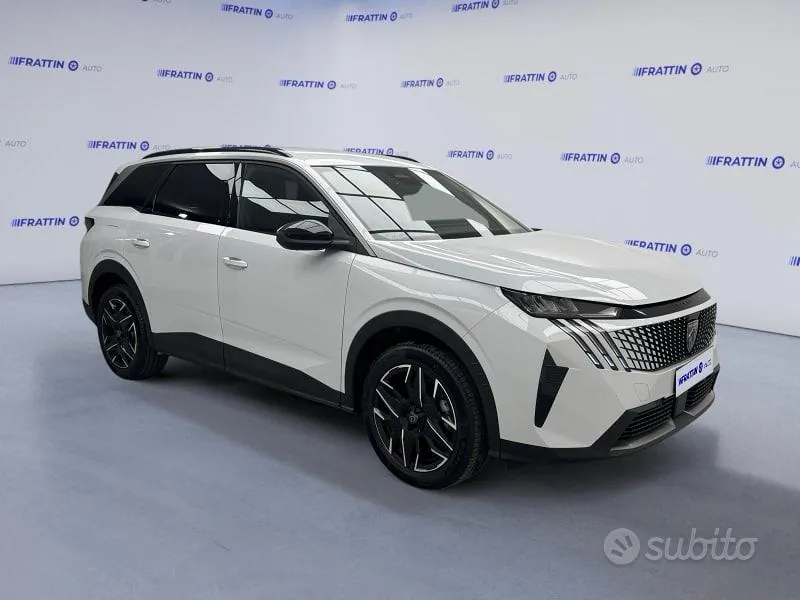Peugeot 5008 2025 photo 2