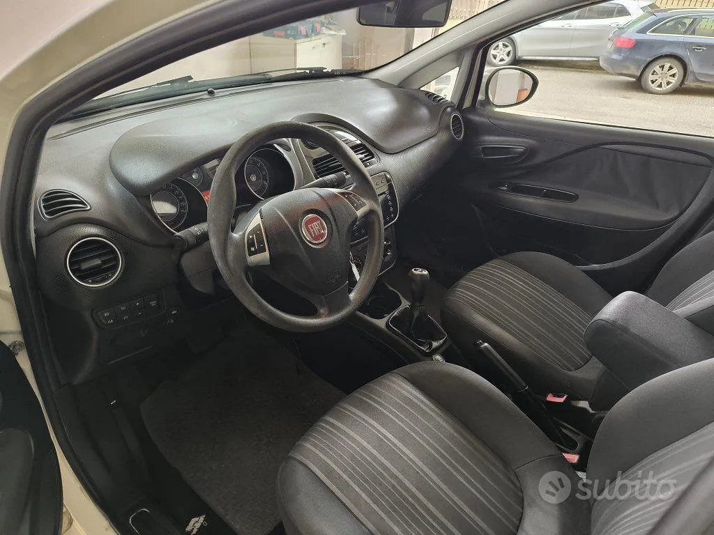 Fiat Punto Evo 2011 photo 5
