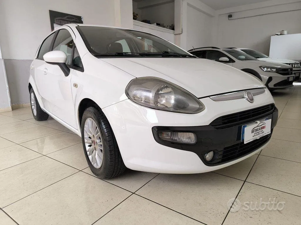 Fiat Punto Evo 2011 photo 2