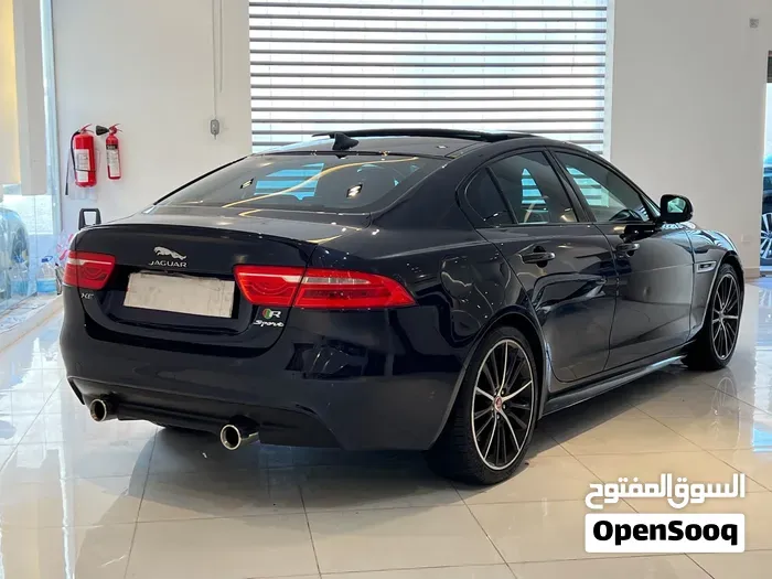 Jaguar Xe R Sport 2016 photo 2