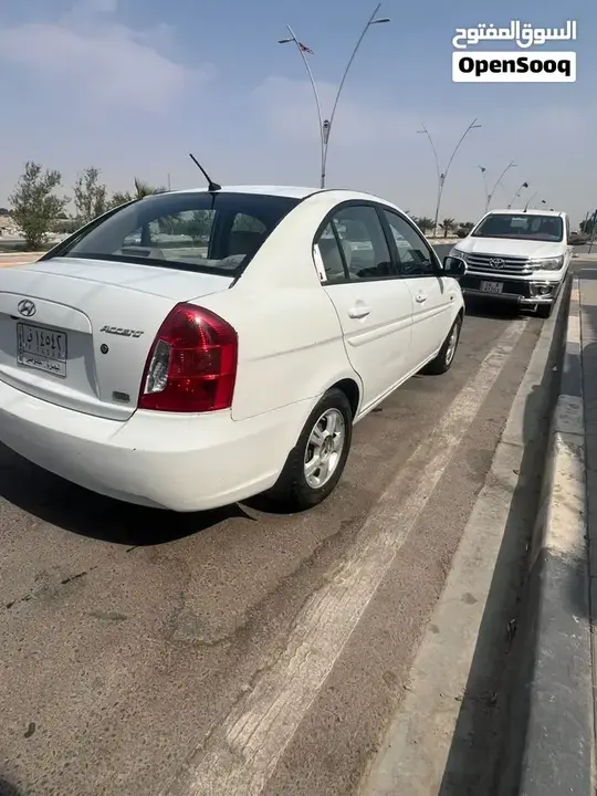 Hyundai Accent 2011 photo 3