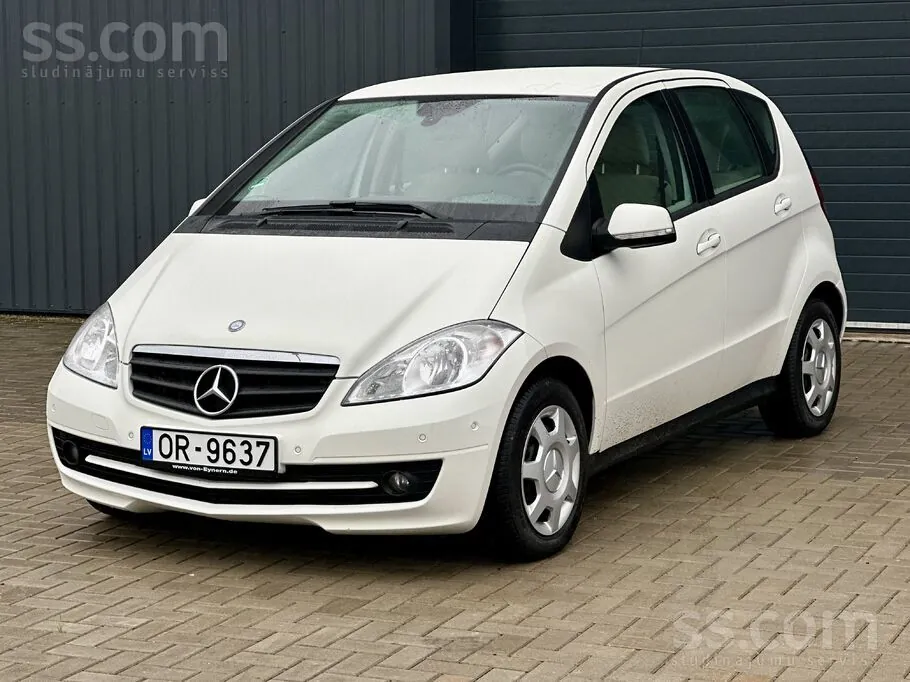 Mercedes-Benz A180