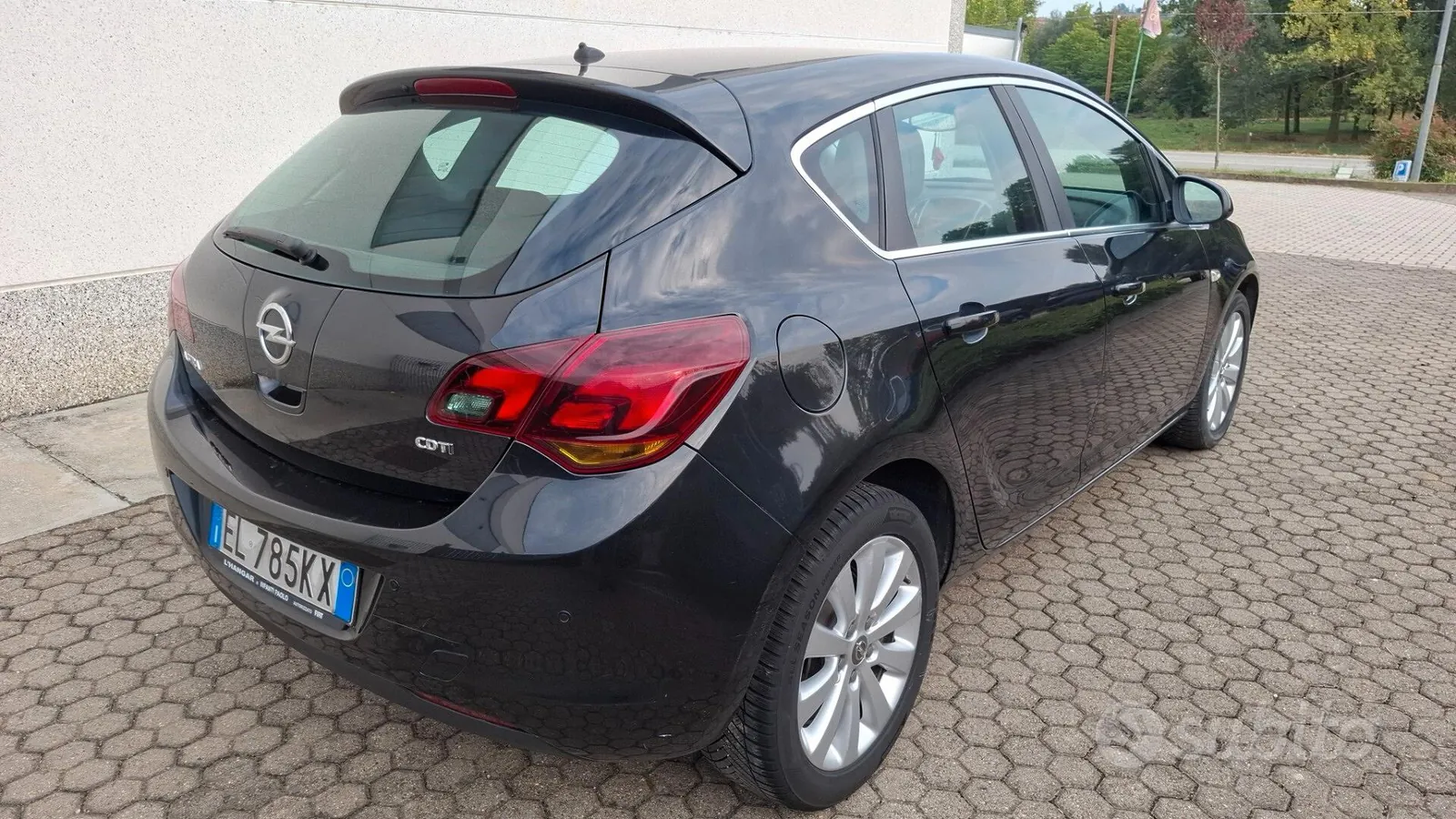 Opel Astra 2012 photo 4