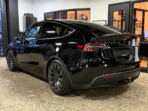 Tesla Model Y 2024 photo 3
