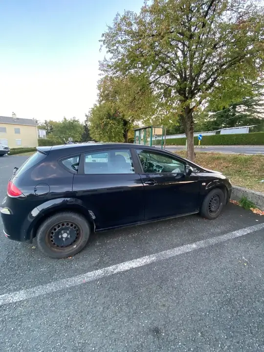 Seat Leon 2010 photo 2