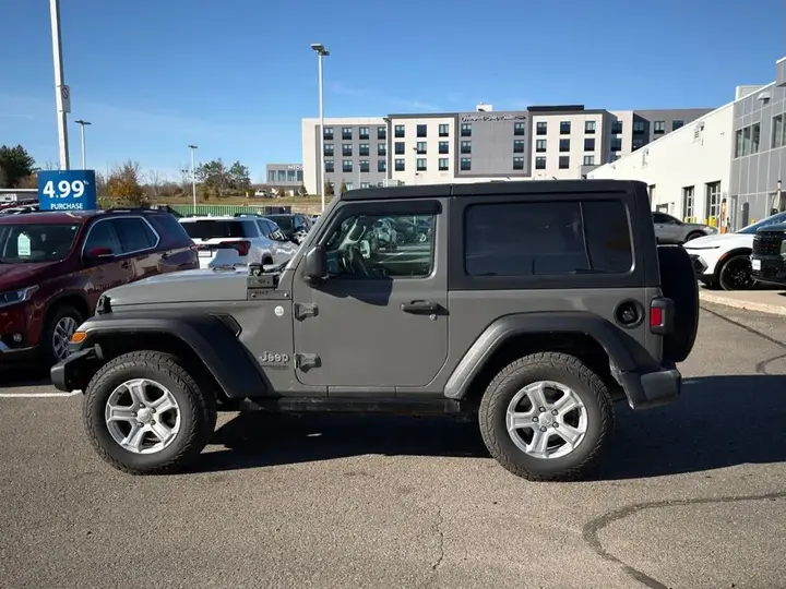 Jeep Wrangler 2019 photo 2