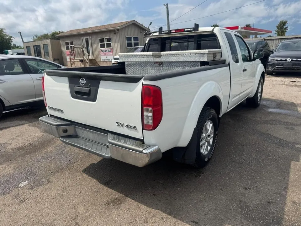 Nissan Frontier 2013 photo 5