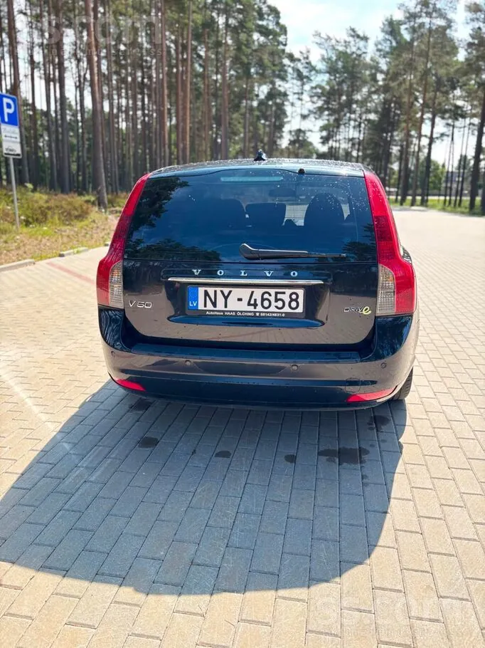 Volvo V50 2012 photo 4