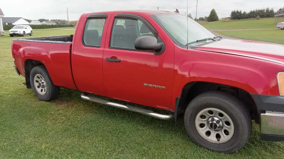 GMC Sierra 1500 2010 photo 2