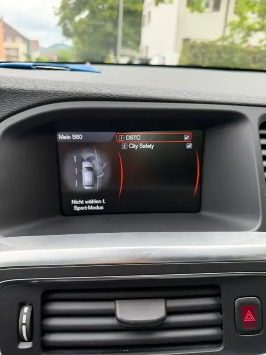 Volvo S60 2013 photo 2