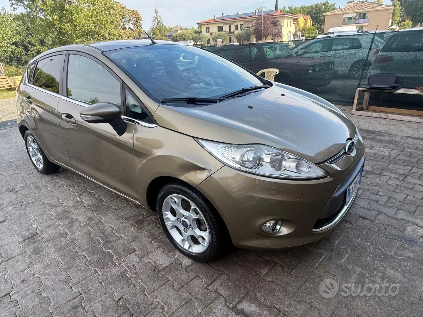Ford Fiesta 2012 photo 3