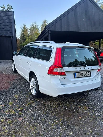 Volvo V70 2016 photo 2