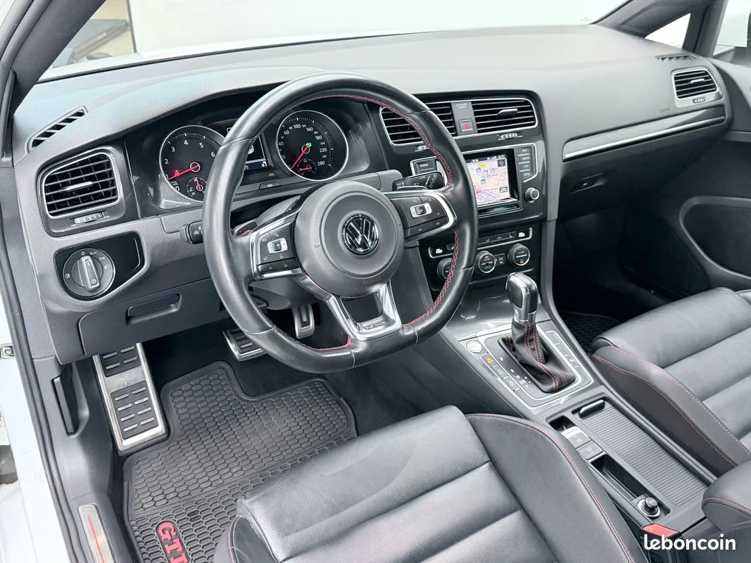 Volkswagen Golf 2013 photo 3